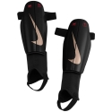 Nike Charge jalgpallikaitsed must DX4608 011 (L) Nike Charge jalgpallikaitsed must DX4608 011 (L)