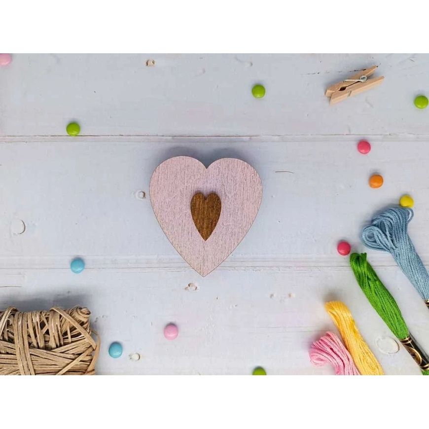 Kind Fox by Wizardi Yuliya Ausianikava ind. activity according to certificate No. 1201908 Wooden needle holder. Pink heart KF056 – 2