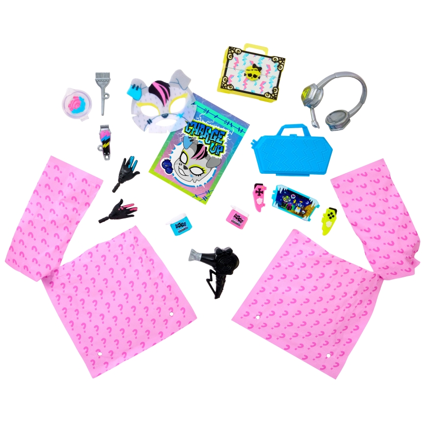 Monster High Self-Scare Secrets Frankie Stein Fashion Doll with 13 Realistic Accessories – 4