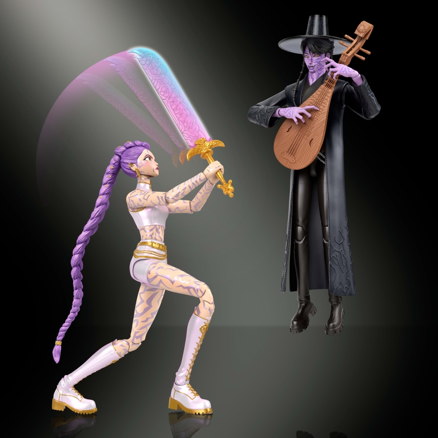 Mattel KPop Demon Hunters Rumi & Jinu Final Battle Action Figure Set, 4 Accessories, Swappable Hands – 3