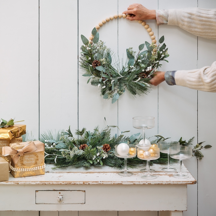Decoris wooden bead fir wreath, 40 cm – 2