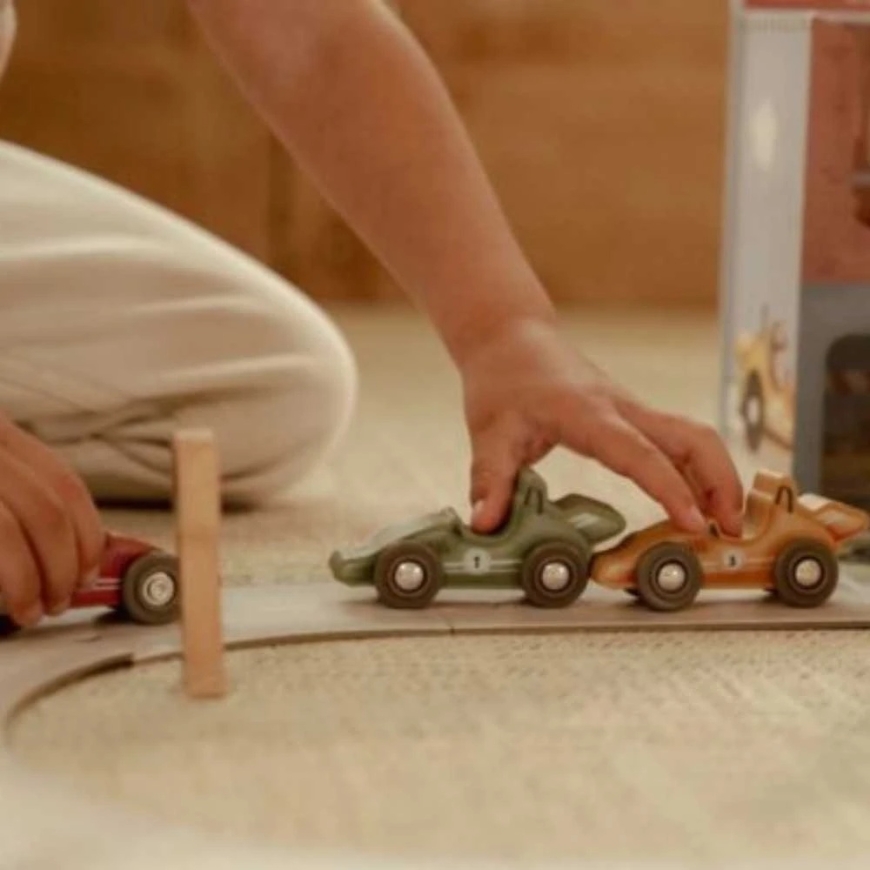 Little Dutch Racing Track with Game Case – 2