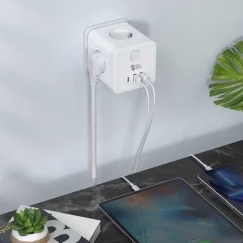 Спасетроник Блок питания 4xAC 2xUSB 1xUSB-C SPS-C03W