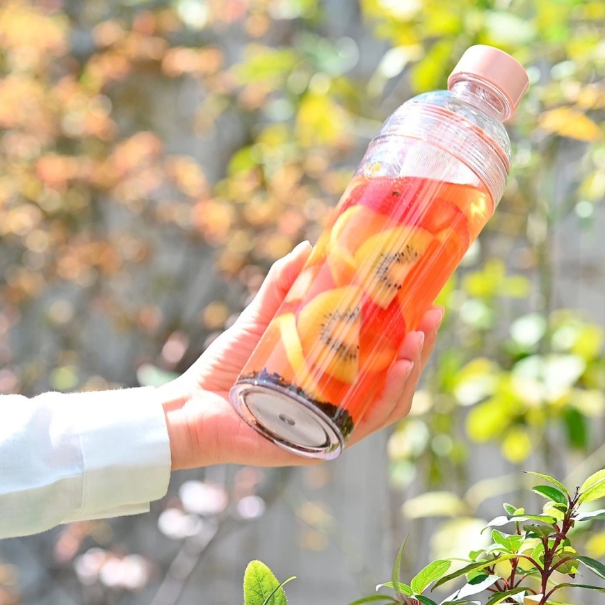 Hario - 400 ml plastic matcha bottle - light pink – 4
