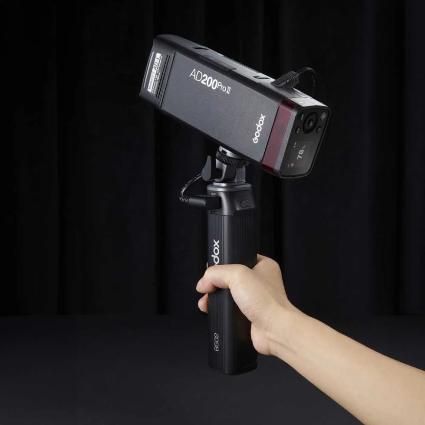 Kameras akumulatora turētājs - Godox BG02 95 Wh USB C D-Tap 160° noregulējama galva – 2