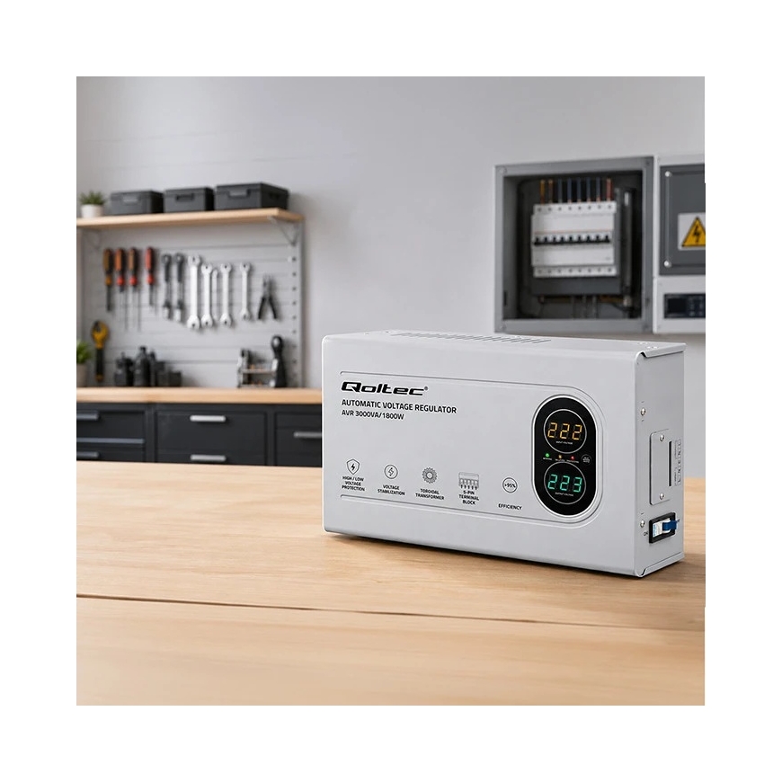 Qoltec automātiskais sprieguma stabilizators AVR 3000VA 1800W kompakts toroidālais transformators – 5