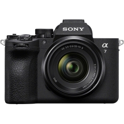 Sony A7 V + 28-70mm F3.5-5.6 OSS II (Musta) | (ILCE7M5B.CE) | (SEL28702) | (ILCE-7M5M/B)