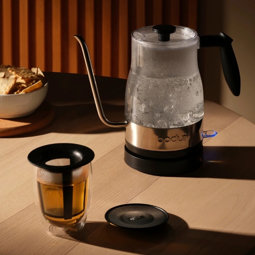 Чайник Bodum Chambord 1 л с хромированным носиком в форме гусиного шеи – 2