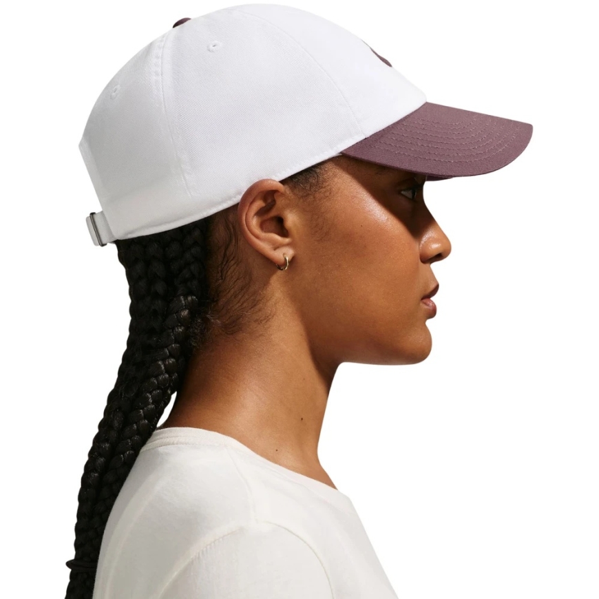 Nike Club cepure ar vizu FB5368 104 (M/L)