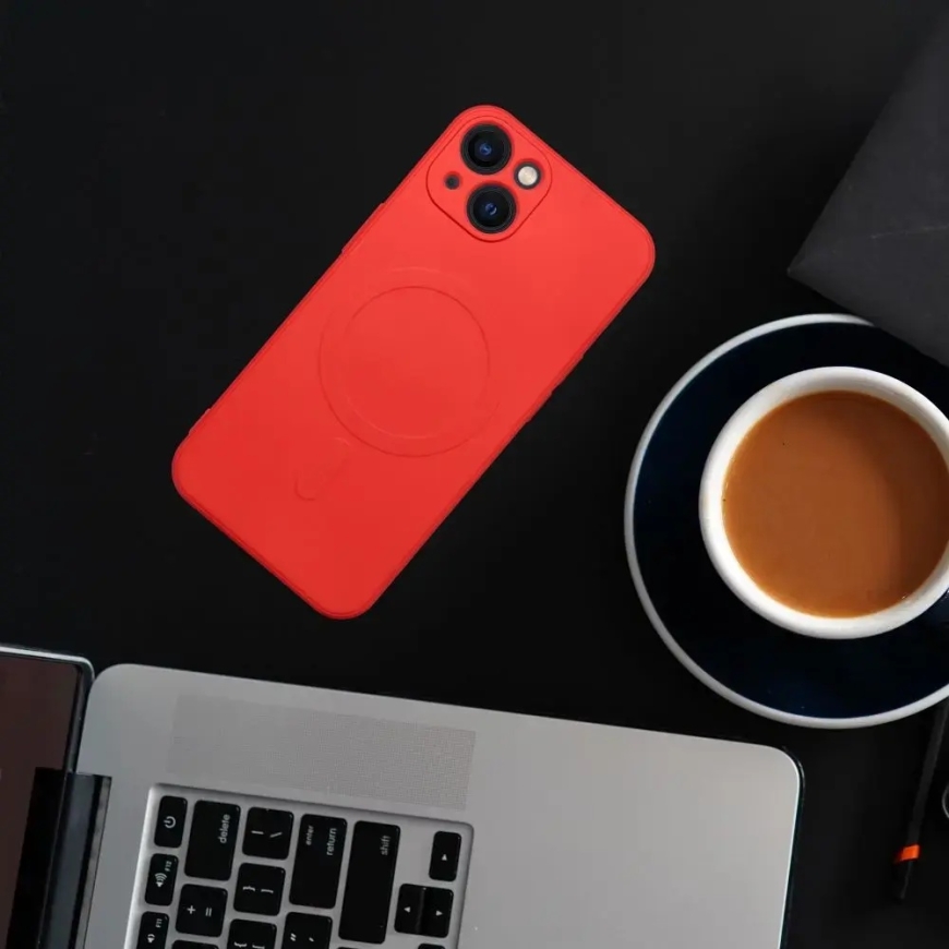 SILICONE MAG COVER phone case with MagSafe support for iPhone 16 red – 2