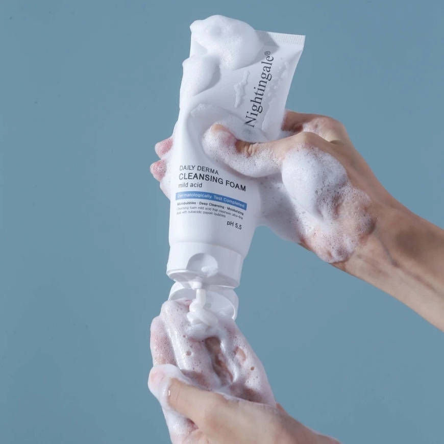 Sergio Tacchini Nightingale, Daily Derma, attīrošā un mitrinošā attīrošā putu, 140 ml, sievietēm – 3