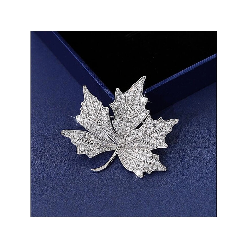 Hõbeva Maple Leaf bros koos selgete kristallidega – 3