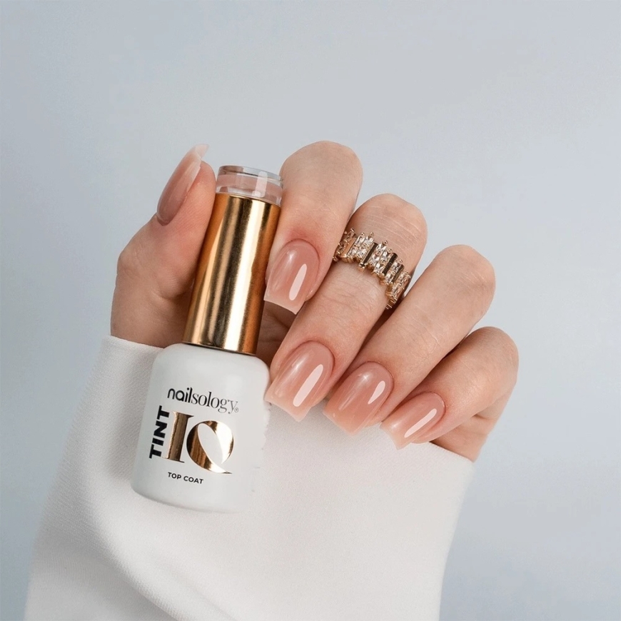 Clavier Nailsology Tint IQ Top Coat hibridinis viršutinis lakas TT04 Bikini Body 8 ml – 3