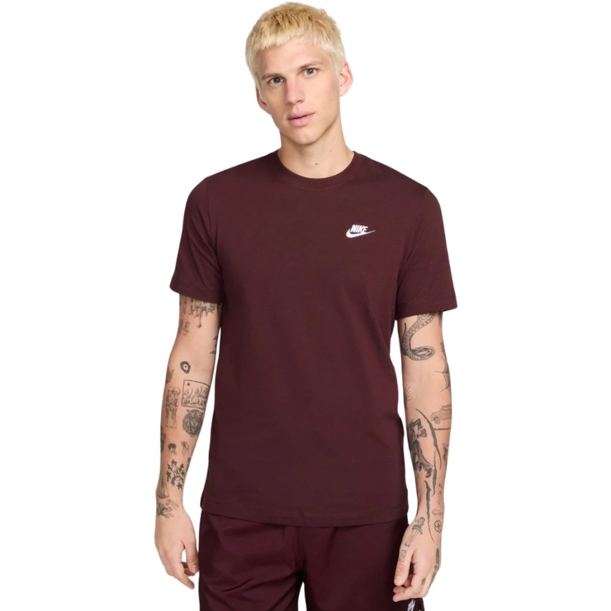 Nike Club Tee Men's T-Shirt in Burgundy AR4997 652 (2XL)