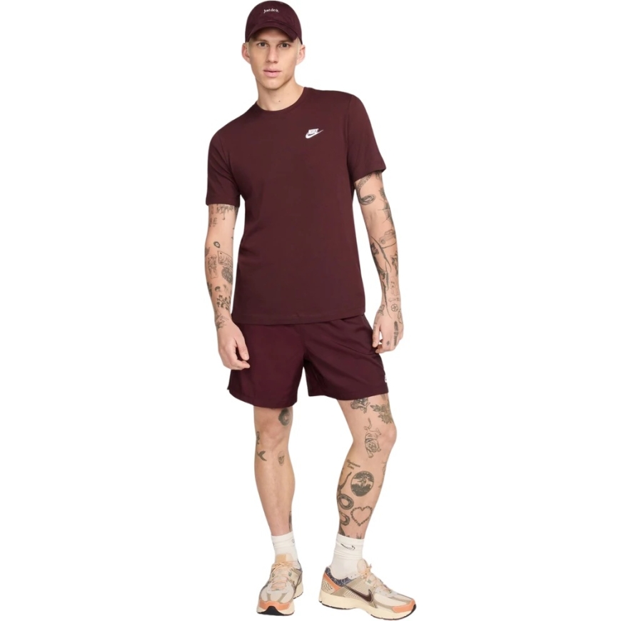 Nike Club Tee Men's T-Shirt in Burgundy AR4997 652 (2XL) – 5