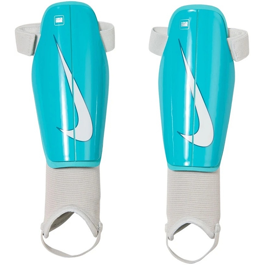 Futbola aizsargi Nike Charge zila-balta DX4608 345 (L)