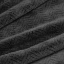 Eurofirany DESIGN 91 CINDY5 Minkštas ir švelnus pledas su įspaustu eglutės raštu, 170X210 cm, spalva: juoda Eurofirany DESIGN 91 CINDY5 Minkštas ir švelnus pledas su įspaustu eglutės raštu, 170X210 cm, spalva: juoda