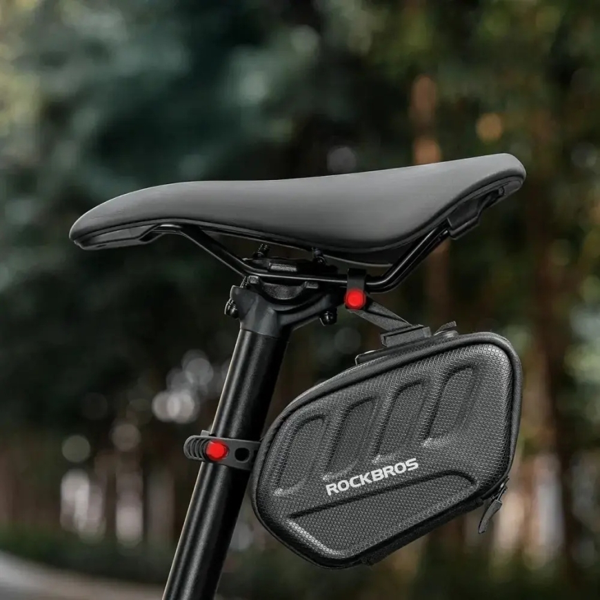 Velosoma Rockbros C61 zemsedla ar inteliģento aizmugures lampu 0,45 l - melna – 5