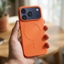 Silicone Mag telefoni ümbris MagSafe toega iPhone 17 Pro | iPhone 18 Pro oranž