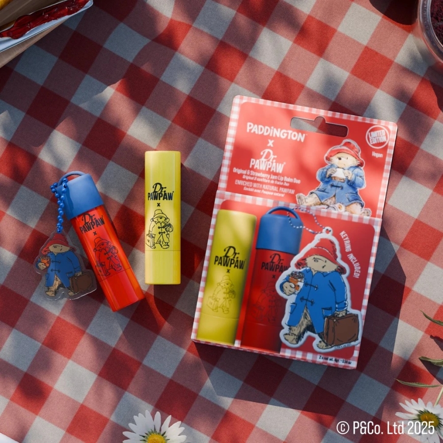 Set Dr. PawPaw: Paddington Bear Original Balm Vegan Lip Balm, 4 g + Strawberry Jam Hydrating Lip Balm, 4 g + Paddington Bear Met – 4