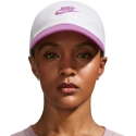 Nike Club Müts koos Visiriga Valge ja Roosa FB5368 103 (S/M) Nike Club Müts koos Visiriga Valge ja Roosa FB5368 103 (S/M)