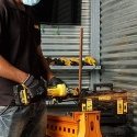 DeWalt akumuliatorinis kampinis šlifuoklis DCG405P2-QW, 18V, 2x5Ah DeWalt akumuliatorinis kampinis šlifuoklis DCG405P2-QW, 18V, 2x5Ah