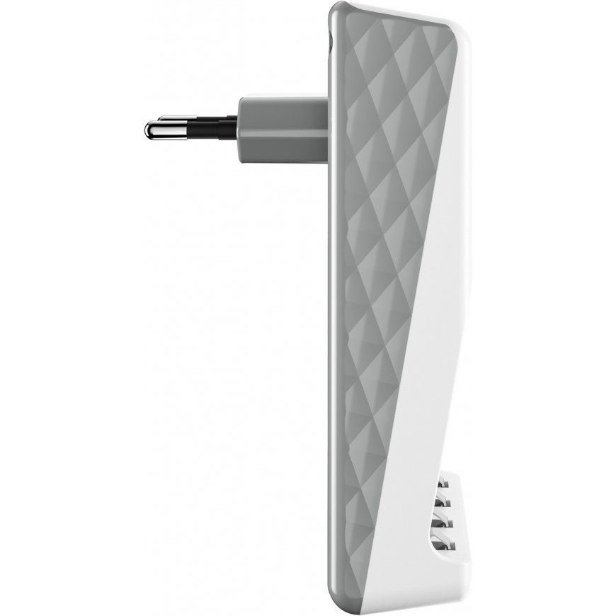 VARTA Plug Charger -latauslaite + 4 x AA 2100mAh (57606) akkuparistoja – 9