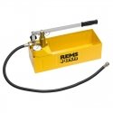 Manual pressure measuring pump REMS Push