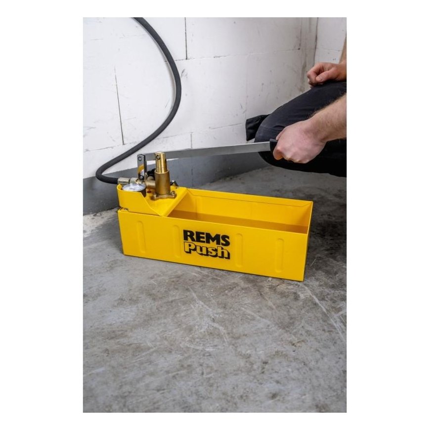 Manual pressure measuring pump REMS Push – 7