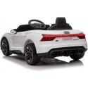 Audi RS e-tron GT -sähköauto, valkoinen