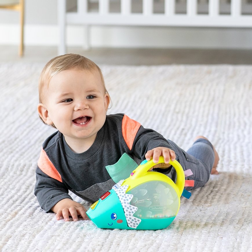 INFANTINO "Push & pop" Muzikālais mini putekļsūcējs ar gaismām – 7
