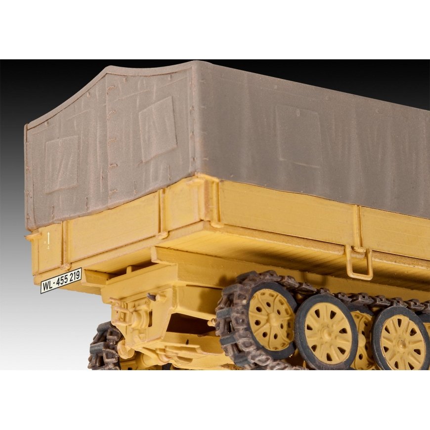 Revell Plastic Model Sd.Kfz. 7 1:72 – 4