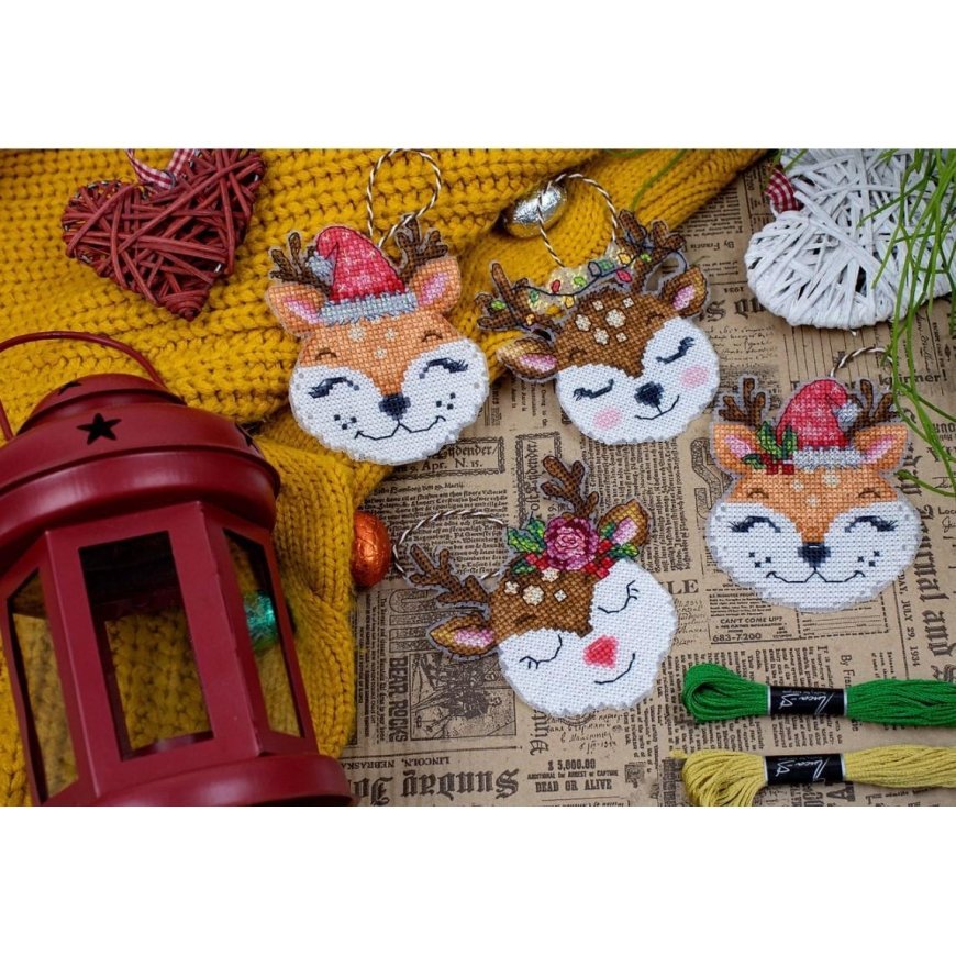 luca S Foxes and deer SJK032 – 5