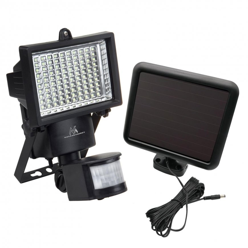 Maclean Solar LED spotlight with motion