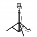 Neo Spotlight (one 30 W SMD LED 2700 lm spotlight on a 1.8 m tripod) Neo Spotlight (one 30 W SMD LED 2700 lm spotlight on a 1.8 m tripod)