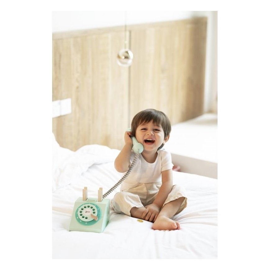 CLASSIC WORLD Classic wooden telephone for children 4 e. – 2