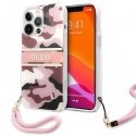 Guess GUHCP13LKCABPI iPhone 13 Pro / 13 6.1" rožinis/rožinis kietas dėklas Camo Strap Collection Guess GUHCP13LKCABPI iPhone 13 Pro / 13 6.1" rožinis/rožinis kietas dėklas Camo Strap Collection