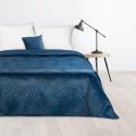 Eurofirany DESIGN 91 LUIZ / 4 Aksominė lovatiesė, dygsniuota karšto spaudimo būdu su palmių lapų raštu, 170X210 cm, spalva: mėly Eurofirany DESIGN 91 LUIZ / 4 Aksominė lovatiesė, dygsniuota karšto spaudimo būdu su palmių lapų raštu, 170X210 cm, spalva: mėly