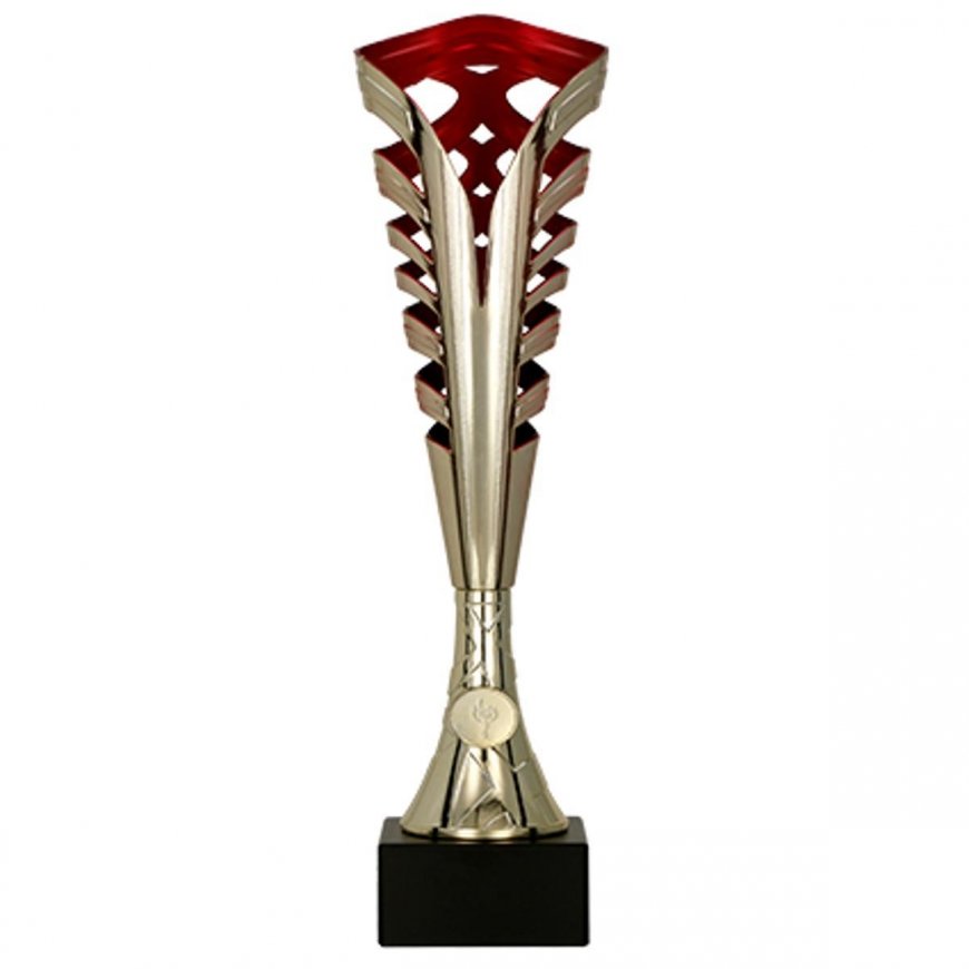 Detail Gold and red plastic cup