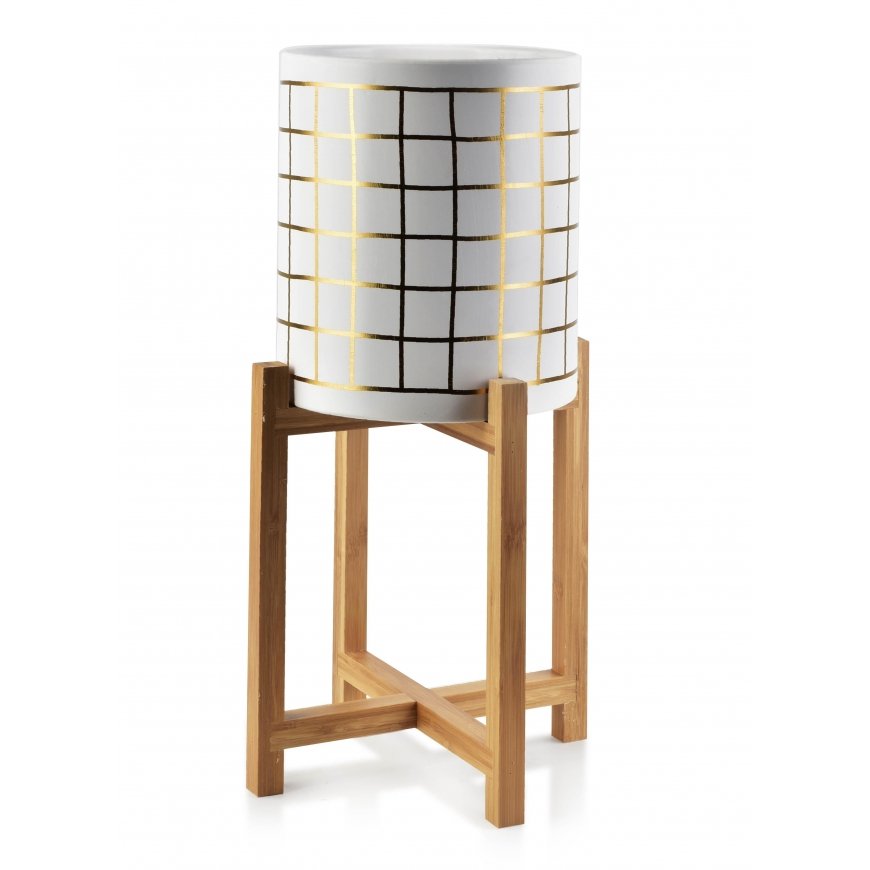 Mondex AVA pot on a stand