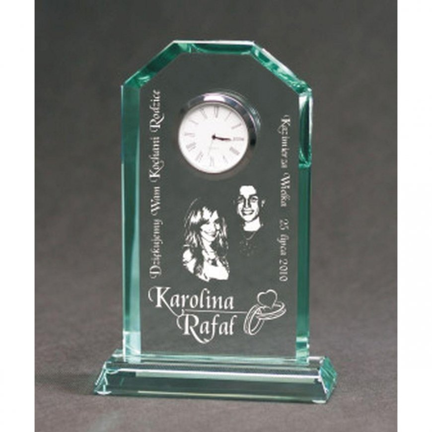 Tryumf Engraved glass trophy with case – 3