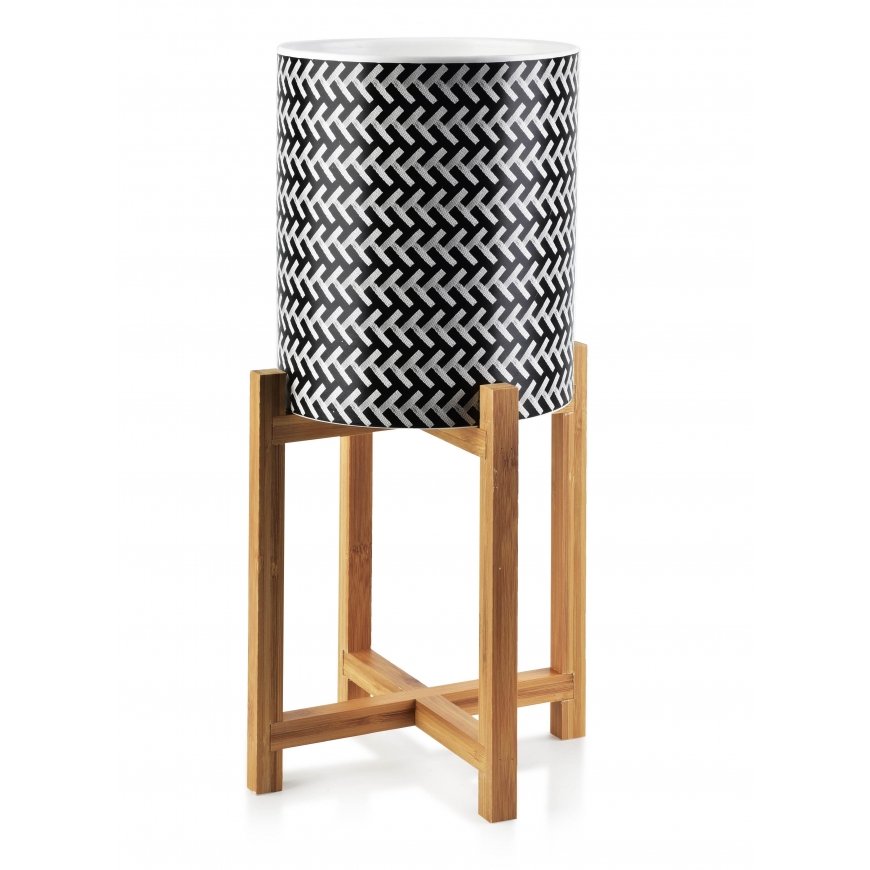 Mondex AVA pot on a stand