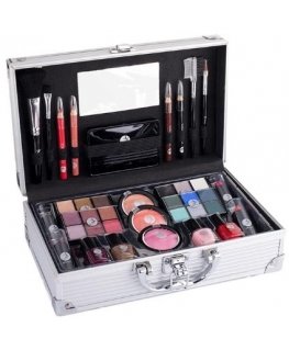 Set of decorative cosmetics 2K Games 2K Fabulous Beauty Train