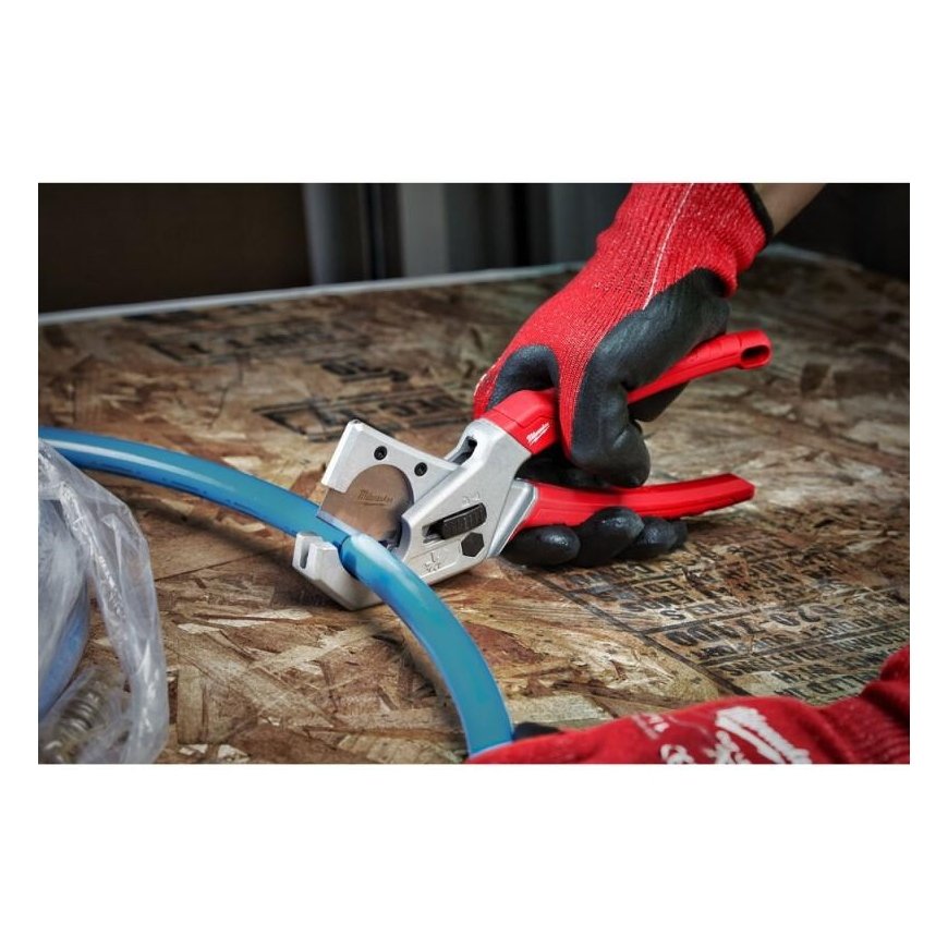 Plastic pipe cutting pliers MILWAUKEE PEX – 5