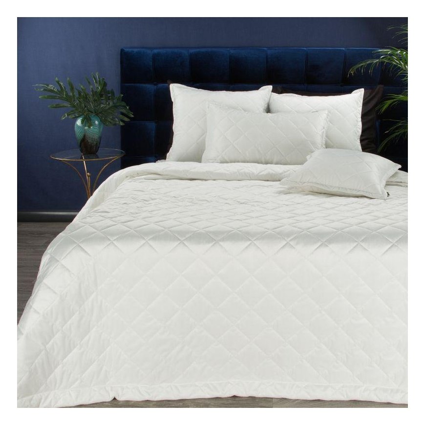 Eurofirany KRISTIN / 1 Soft glossy velvet pillowcase, hot press quilted geometric pattern, 60X60 cm, color: white – 4