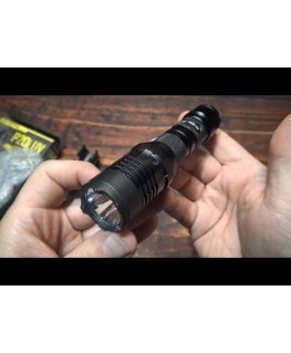 Latarka Nitecore P20i UV