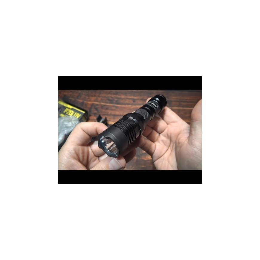 Latarka Nitecore P20i UV