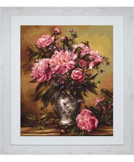 luca S Vase with peonies SG543