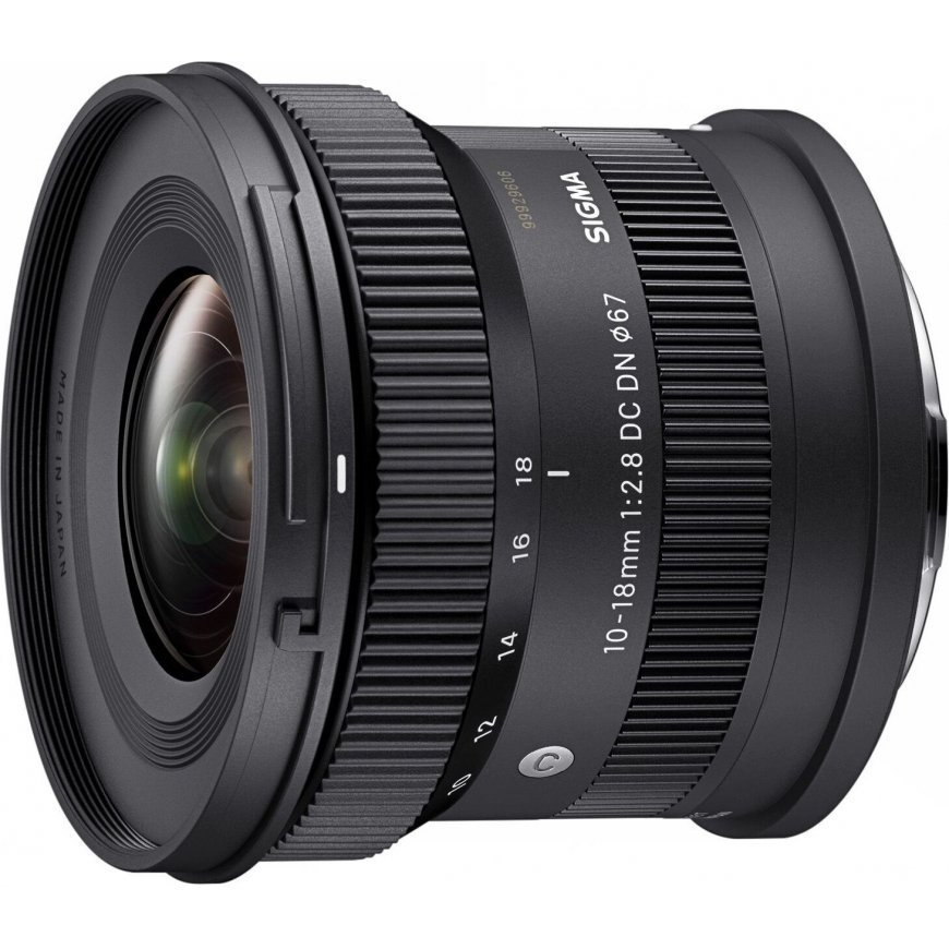 SIGMA 10 - 18mm F2.8 DC DN | Contemporary ultra-wide-angle zoom lens, Sony E – 3