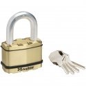 Master Lock Padlock made from Laminated Steel (64mm)M15BEURDLF Master Lock Padlock made from Laminated Steel (64mm)M15BEURDLF